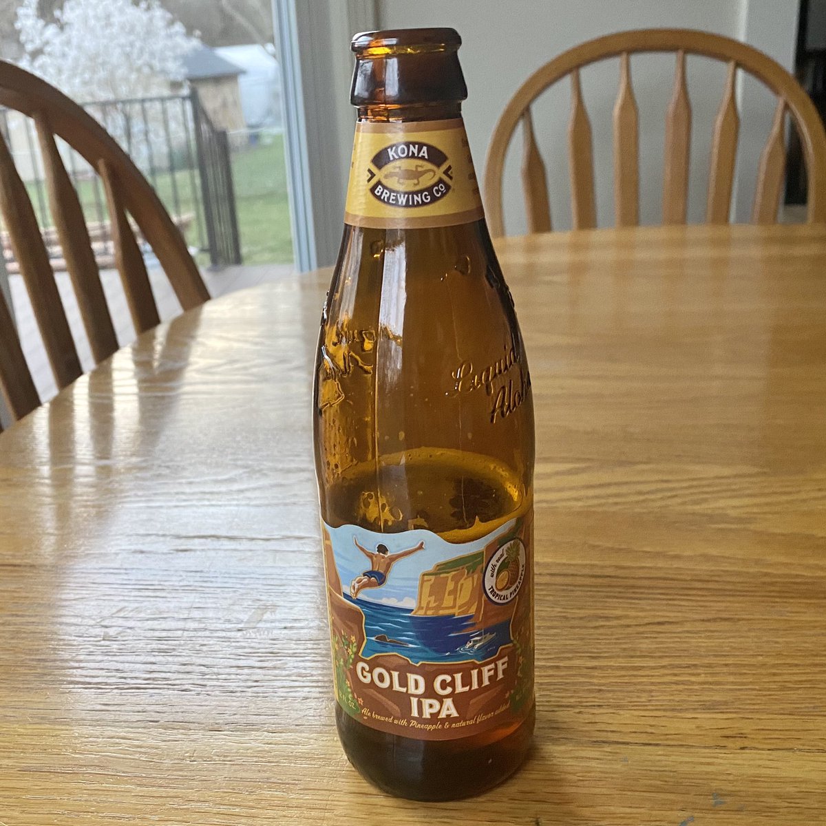 CMoneyKS's tweet photo. Washed down with my favorite post-yard work #IPA #KonaBrewingCo #GoldCliffIPA #PineappleIPA #LiquidAloha #CraftBeer #BBQ #treatyoself https://t.co/9wYGYHJ2Y7