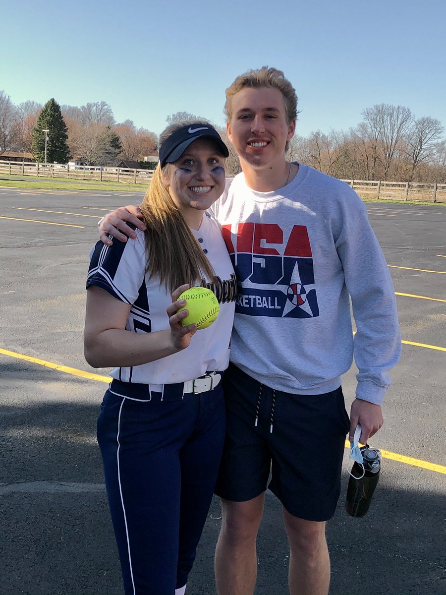julrens's tweet photo. Way to have a day, Zo!  3-3 with 3 home runs! Great team win! Go Blue Devils! https://t.co/LIASW4OrEz