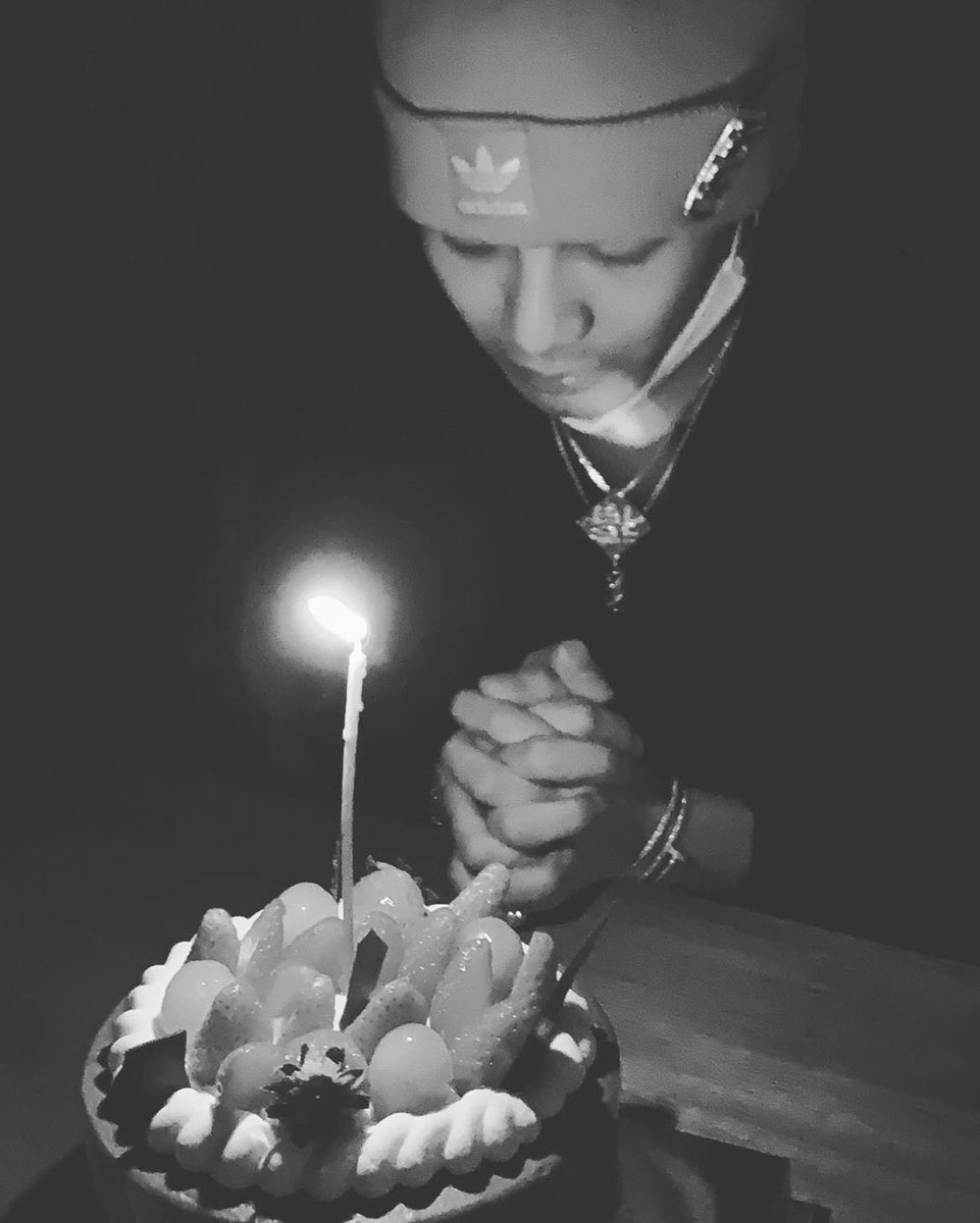 ribkahutasoit_'s tweet photo. hepibesday uri seuniii🎉🎇🎊

#KingJacksonDay #JacksonWang #TEAMWANG #GOT7 #ahgasemedan 
🌻🍭✨💕 https://t.co/aZznePhowo