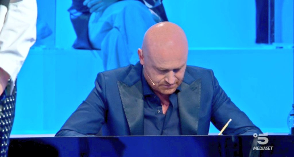 disagio4evah's tweet photo. Caro Irama, 
Sei stato tra le uniche cose sensate di questa puntata. 
Tuo, Rudi

#Amici20 https://t.co/oDN9fbC5uP