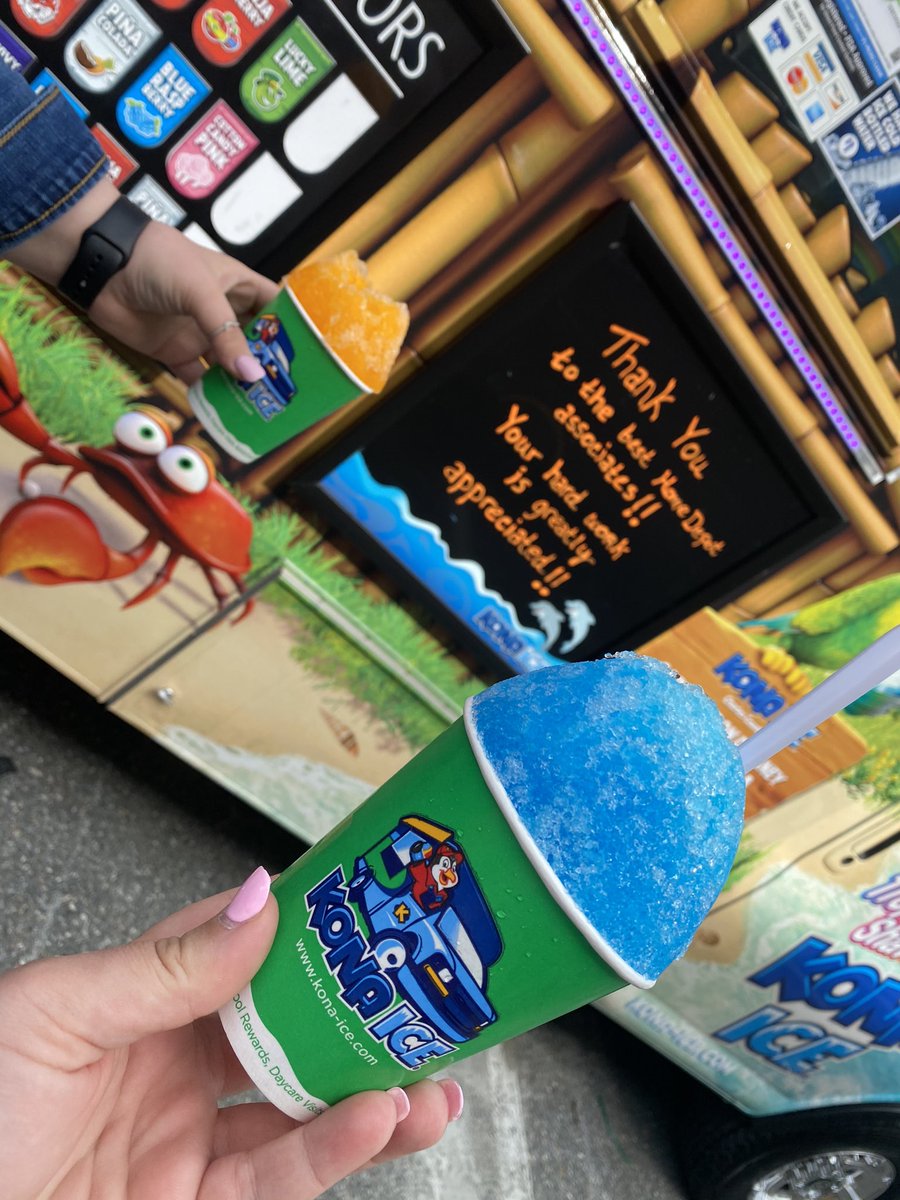 Celebrating success sharing with the best associates! #2563