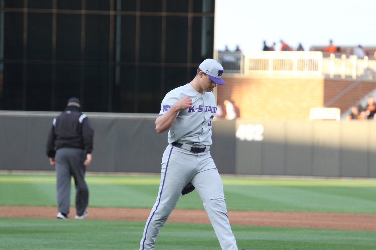 KStateBSB's tweet photo. Seymour with back-to-back strikeouts with the bases loaded to end the third! 

End 3 | #KStateBSB trails 2-0 https://t.co/7rrmHO69Ix