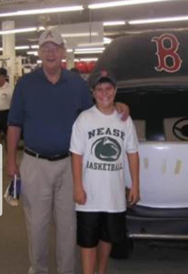 Jackson15530692's tweet photo. Hey, @Braves my cousin just passed away he was the biggest Braves fan Iโve ever seen no matter what game he saw wether it was the Padres vs the rays or whoever he always wore Braves clothes. He is very much loved and missed but please could you do something to honor him. #forJon https://t.co/KlpW5dXixh