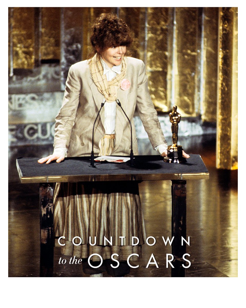 ジョルジオ アルマーニ ジャパン 1978年 女優ダイアン キートンは 第50回アカデミー賞で主演女優賞を受賞した アニー ホール で ジョルジオ アルマーニのダブルブレストのテーラードジャケットを着用しました ジョルジオ アルマーニは 1991年に