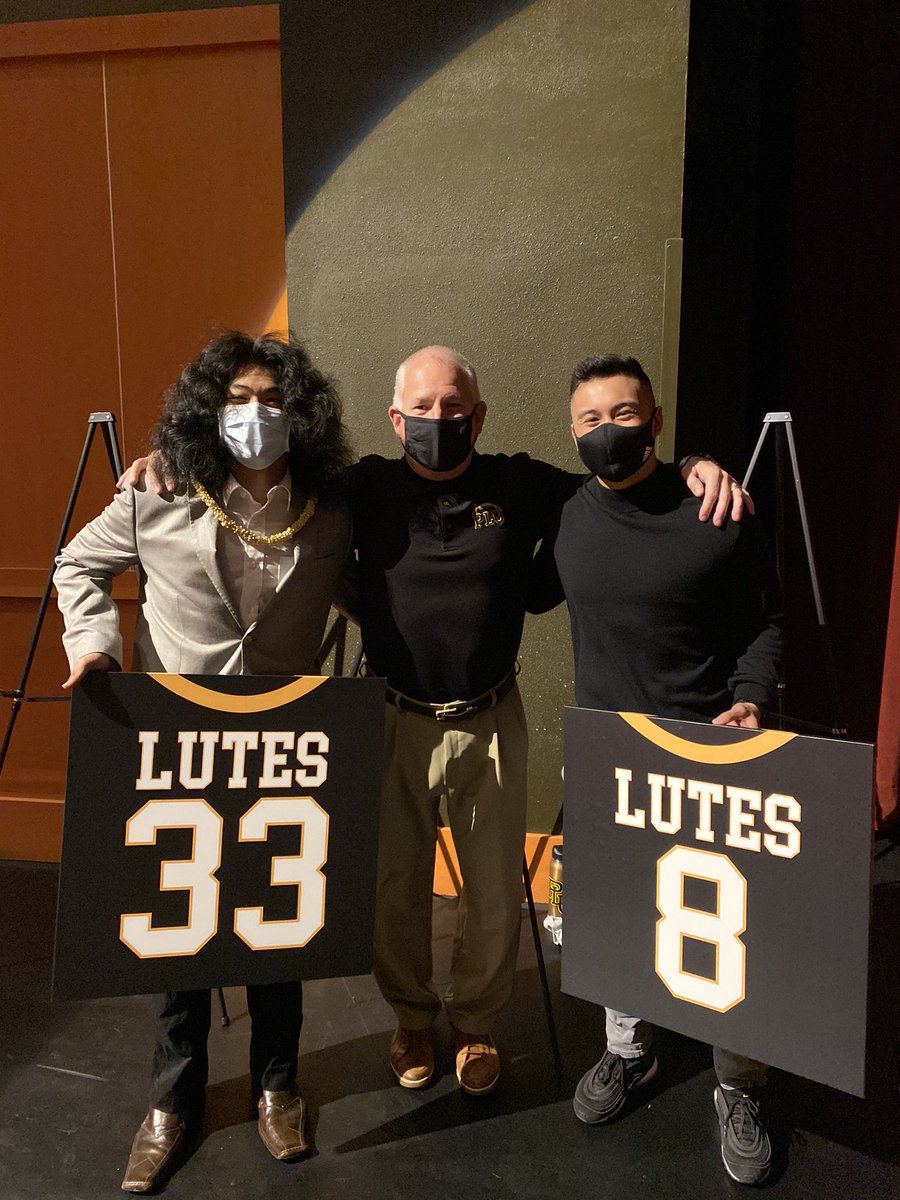 KeimTimeFB's tweet photo. Been a pleasure coaching these 2 Rockstars the past 4 years. 2 of the original Funky Bunch crew. Awesome to see their inner greatness pour out...outstanding student-athletes. PLU Proud 🤘🏻🤙🏼🏈❤️#Chase #Josef #FastFierce #BuzzStabDrive #Chill #PLUFB https://t.co/hJs3LYoL4W
