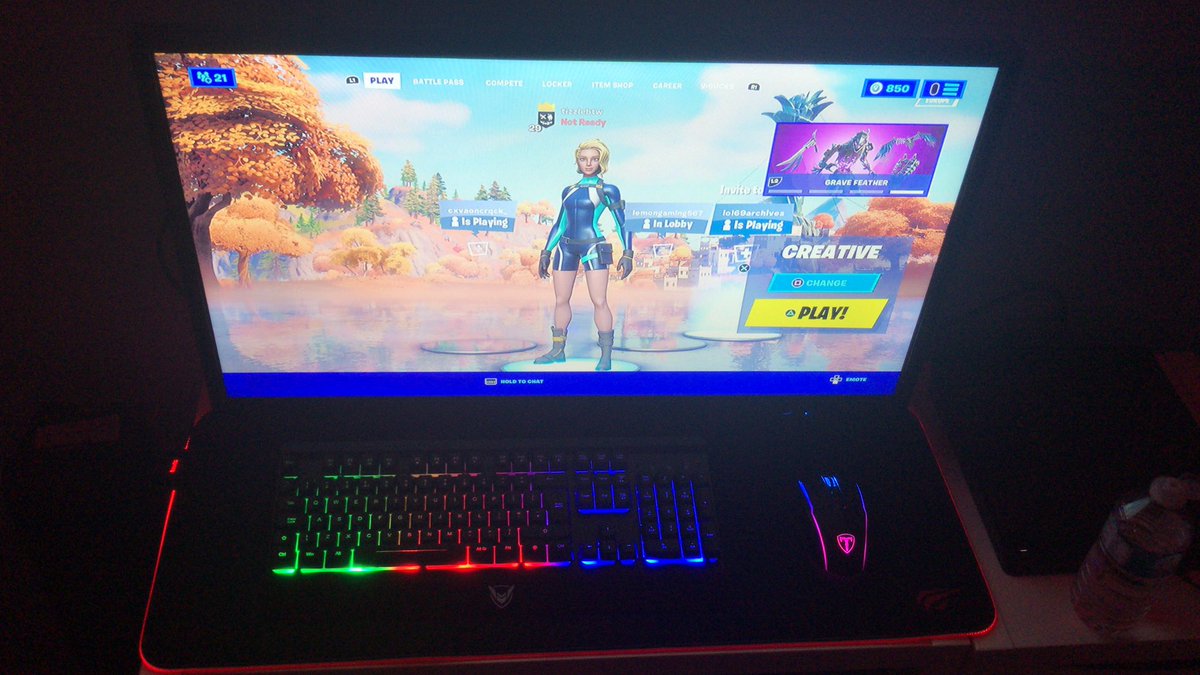 tizzlefnbr's tweet photo. my #gaming setup just started up !! @beardedbruva https://t.co/mbr6kniQ6L