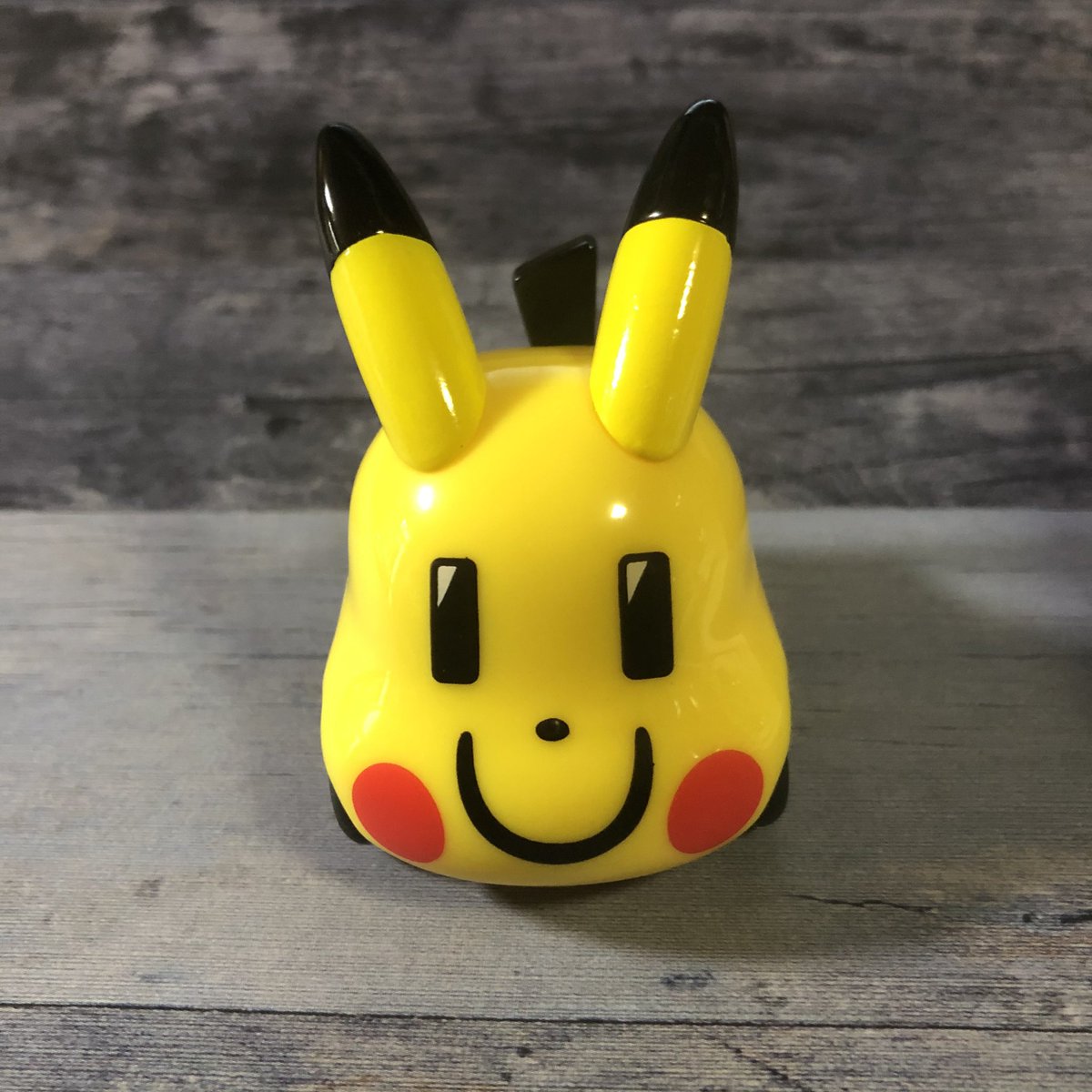 Waterlily みき ポケモン好きの息子用に応募した トヨフェスオリジナルミニカー ピッカー が当たりました ちゃんと 走るし可愛い トヨタ自動車さんありがとうございます トヨフェス ピッカー