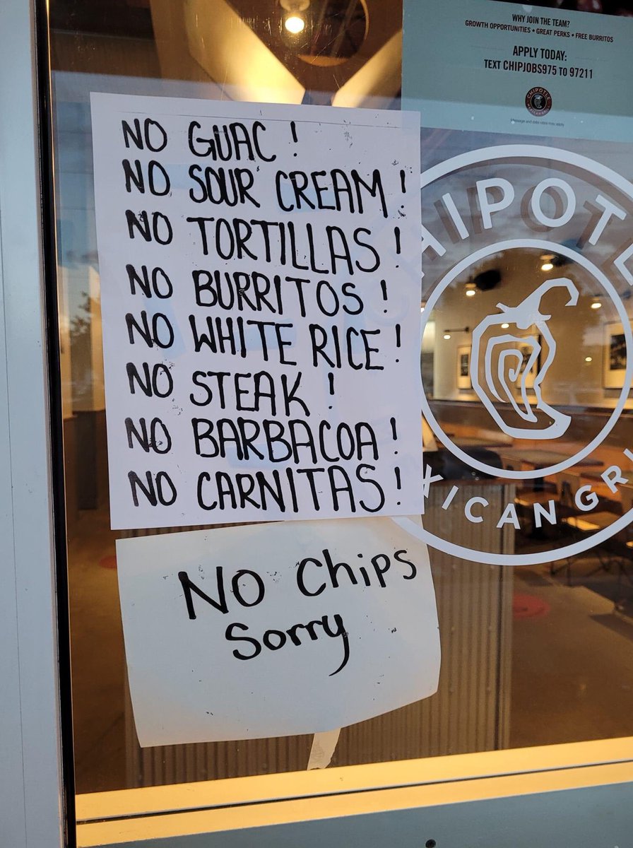 burtonb3's tweet photo. @ChipotleTweets in my neighborhood usually sucks anyway but I go by tonight and this is on the door. Ridiculous! I’m only going to @qdoba or @Moes_HQ from now on. https://t.co/JFmkYqn6QD