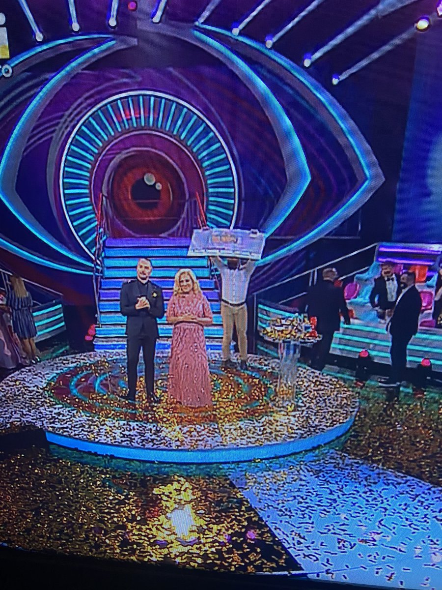 lamanodiedios's tweet image. O pai da Joana representa-nos #bbtvi #JoanaVencedora