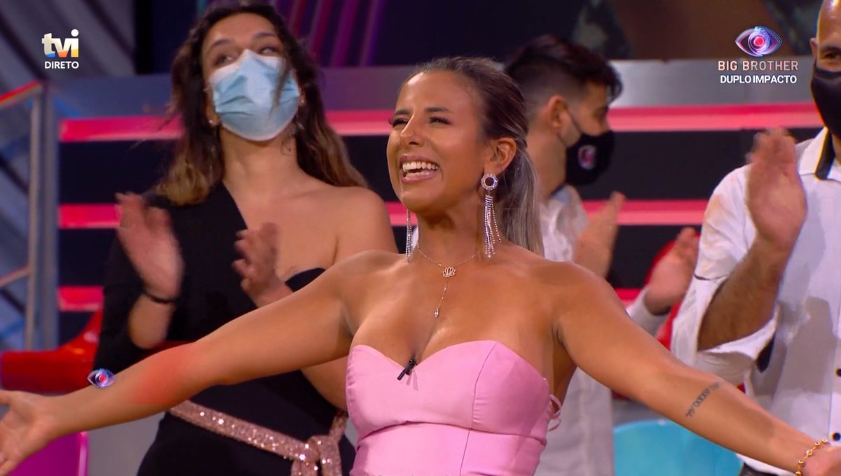 papayatropical's tweet image. eles tentaram tanto. eles tentaram tudo. mas a nossa força será sempre maior. O BEM VENCE SEMPRE. A NOSSA BETA É A VENCEDORA! ❤️🥺 #bbtvi #TeamBeta #TeamCerta @joana_bboficial