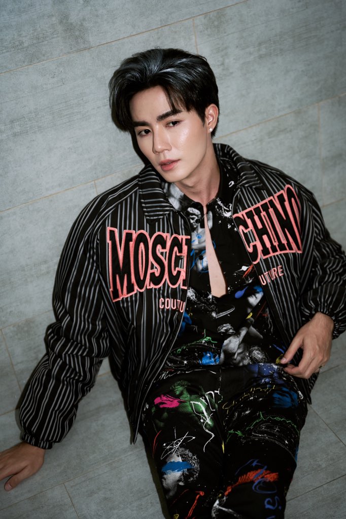 zee_pruk's tweet image. Do what you like, like what you do Cr.@tonnamii