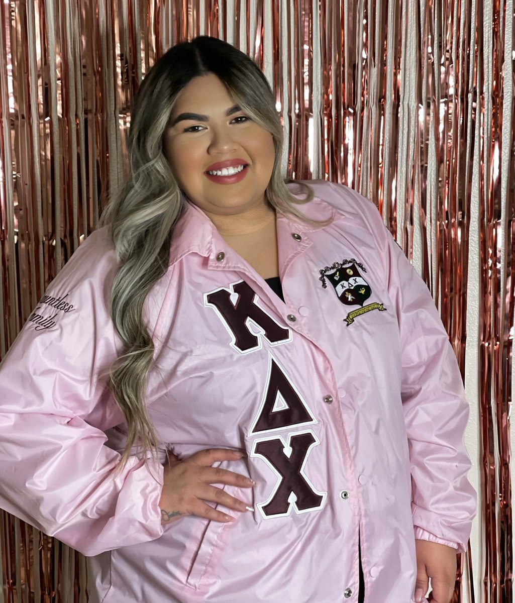ThisIsTiffanyxo's tweet photo. Lost file, found for 87th day!
Happy 87th day to all my too hot too KUTE sisters and all the 87 bros!
Spring ‘18 STAND UPPP!🗣
🐧💖⚔️🛡🖤❤️
#87FamFollowTrain #1987 #UHIL #KDCHi #OuaOua https://t.co/d8Kmc7zVhS