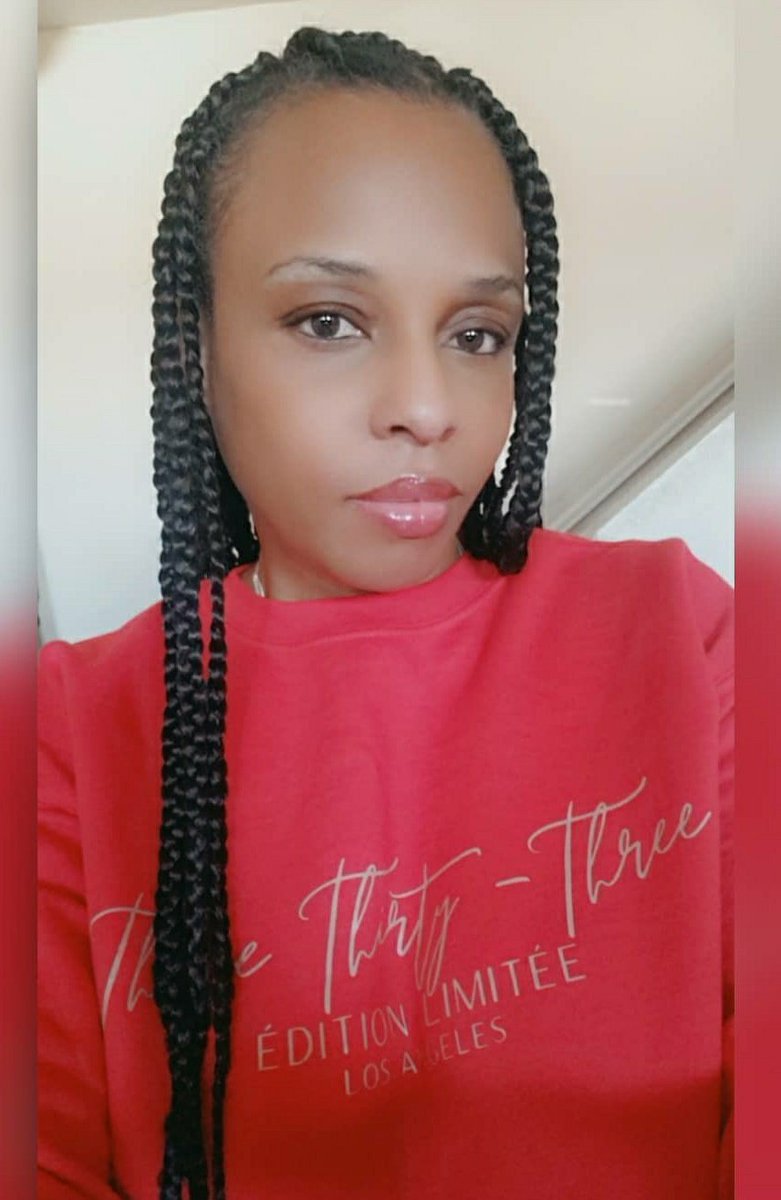 yashkarah's tweet photo. 48 and feeling great ❤
#DontLookYourAgeChallenge
#BlackDontCrack #melaninpoppin #333 #colorstains https://t.co/fQmi5m5cc7