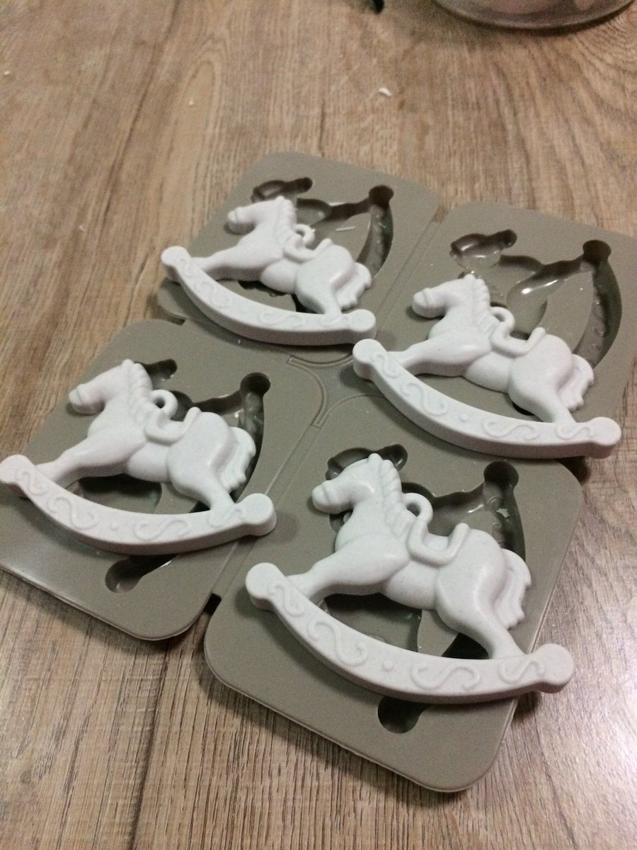 แงะออกจากพิมพ์กัน