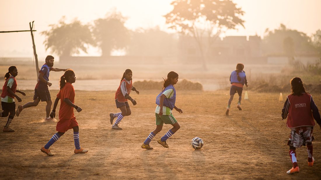 Enlightening NEW study published by @JournalSportDev on the impact of #SportForDevelopment programmes on  health & wellbeing of Adolescent girls frm undeserved communities- promoting Inclusion, Diversity & Equality @sportanddev @CommYouthSDP

Full article: jsfd.org/2021/03/24/exa…