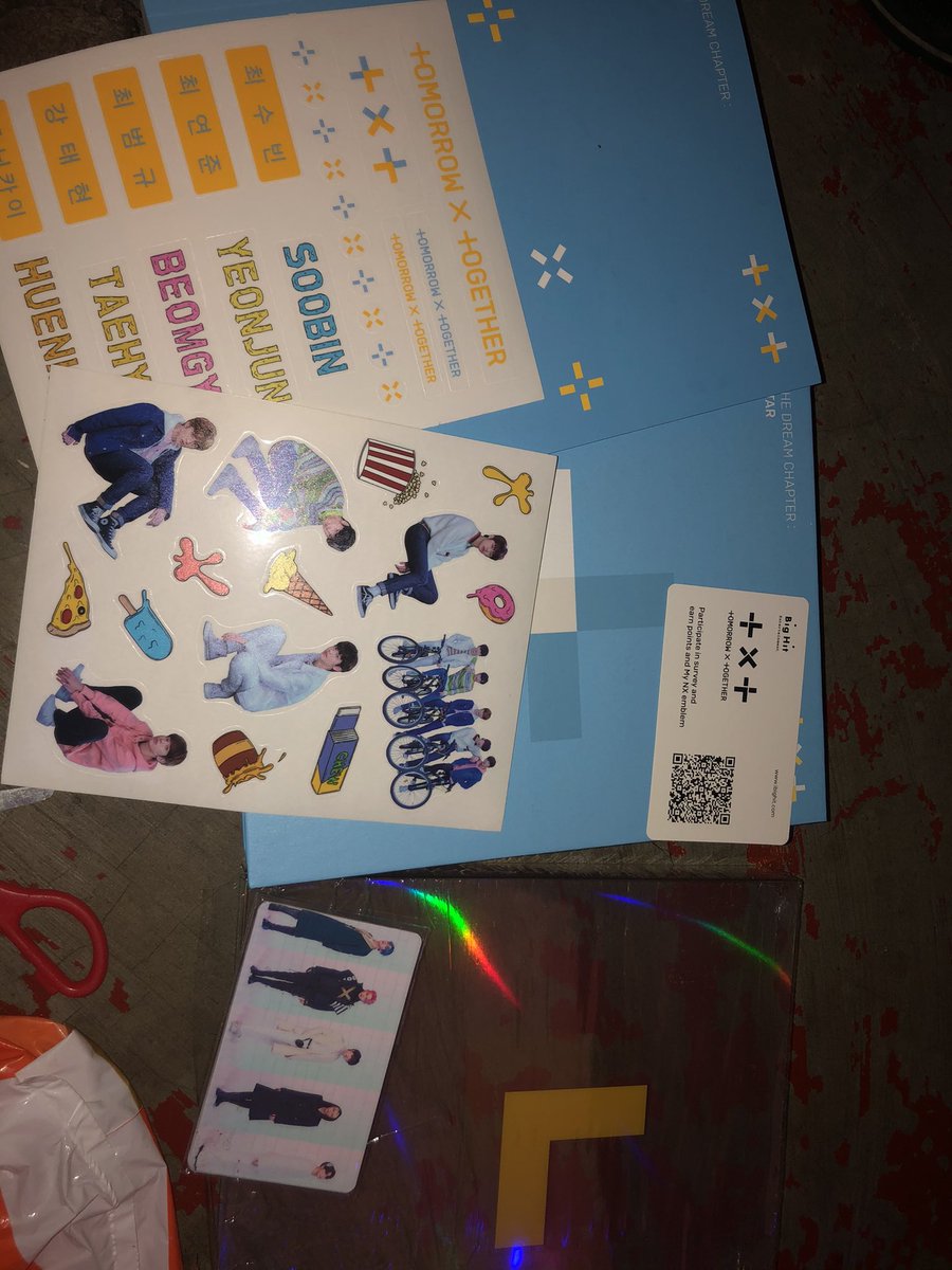 enomnij's tweet photo. Received na po yung txt tdc: star album, sobrang secured nung item may damage nga lang sa ob pero in good condition naman yung album🥰 thank you po sa freebies. Borahae!!💜💜 @BlueHourKShop https://t.co/mLNePCJFzB