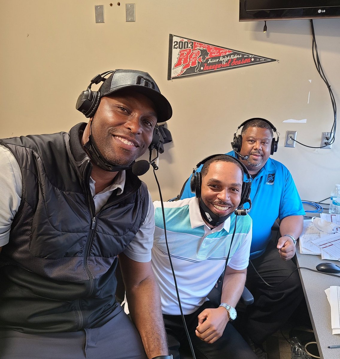 nickstrong's tweet photo. When Tori Hunter comes in the broadcast booth and talks baseball with you.
#BaseballIsLife
#LifeIsBaseball https://t.co/zjYN1dHLPb