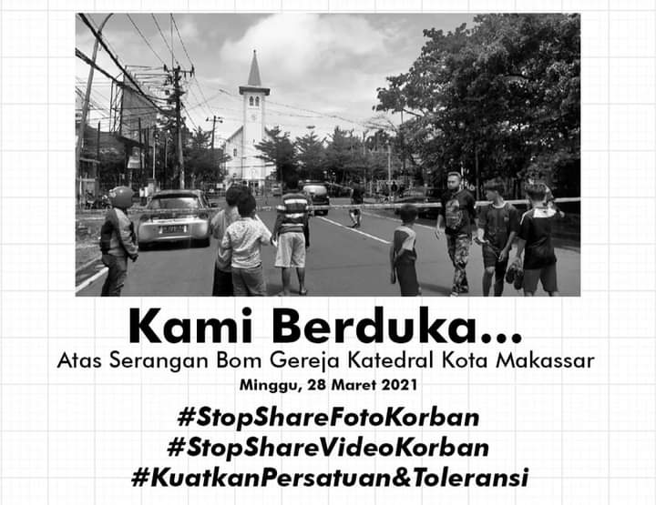 LurahNayantaka's tweet photo. Semoga semua korban diberi keselamatan, kesembuhan & segera pulih (kecuali yg mati ngBom Bunuh Diri, masuk ke Neraka aja bareng kaum mu)
#PrayForMakasar
#SaveForMakasar
#KuatkanPersatuanDanToleransi https://t.co/NGC2gJYkSm