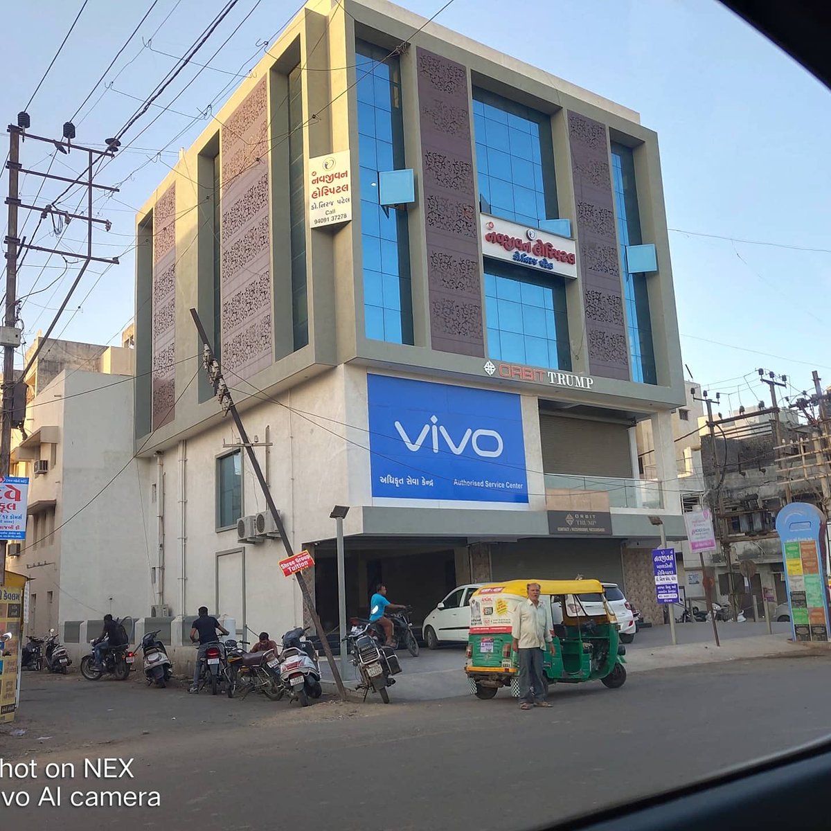 Bhavin9700's tweet photo. THEME : Motion, Night, Portrait &amp; Street
#vivoX60Series #ThroughYourLens #PhotographyRedefined 
@vivo_india @Vivo_Gujarat https://t.co/zsQvCUZTDt
