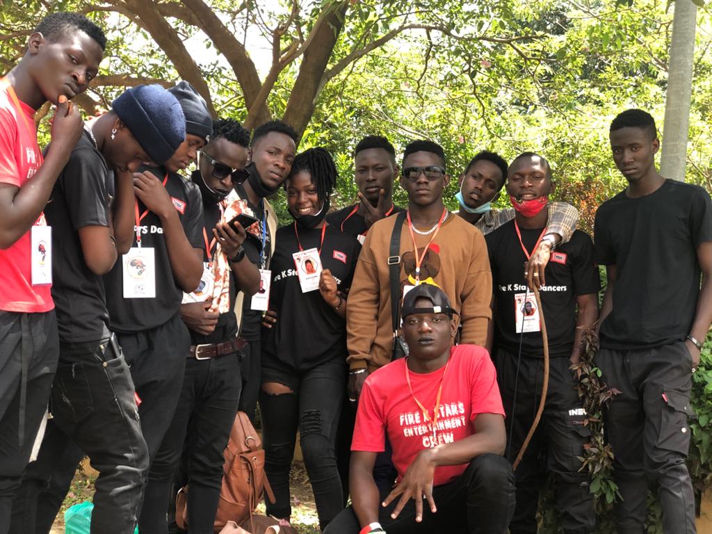 DenisSsempa's tweet photo. @GalaxyFMUg #ZzinaAwards21 #galaxyfmug #BestFansTeam #inominate #TeamFirekstars @FireKStarsdanc1 @MrHenrie_ @GalaxyFMUg @PrimAsiimwe https://t.co/EQ0GsIeRFn
