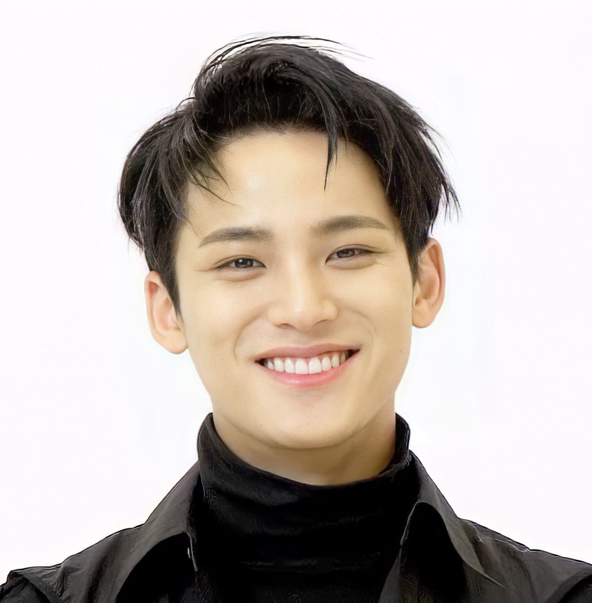 aku mau GA bracelet karena seneng bgt ngeliat mingyu lagi!!
Rules :
※MUST BE CARAT
※Gyuldaengi extra pass!!
※ RT &amp; LIKE
※ rep apapun ditambah "SAYANG KIM MINGYU" &amp; tag <a href="/pledis_17/">세븐틴(SEVENTEEN)</a> 

buat 4 org pemenang! close malem ini jam 21.00
*pict 1, 2, 3 contoh hadiahnya

cr. bracelet 🍊