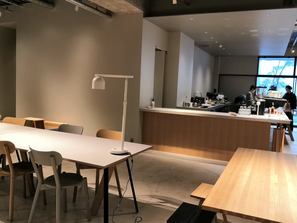 ybig1214's tweet photo. #ドットコムスペース トーキョー #dotcomspace Tokyo #原宿
都会でオシャレな雰囲気の一方、なんか、落ち着く
ちょい高い気もしますが、居心地よいので、ありです。
リピ決定。
https://t.co/HhBdW8x2cR
#カフェ #Cafe #北参道 #カフェ好き #カフェ大好き #dotcom #原宿カフェ #北参道カフェ https://t.co/gbQXPVPakK