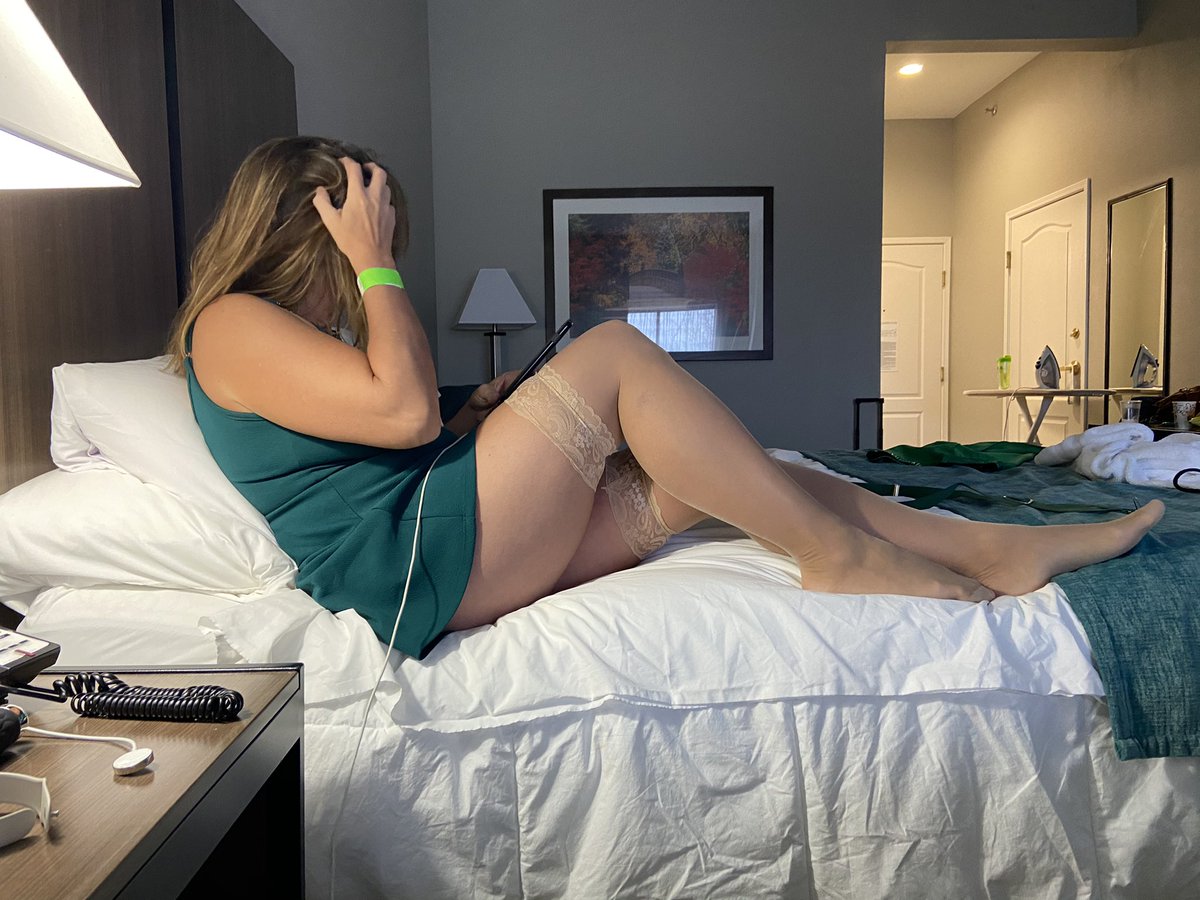 jackandkissy's tweet photo. Another Saturday, another hotel takeover! https://t.co/roJ53nLFtd