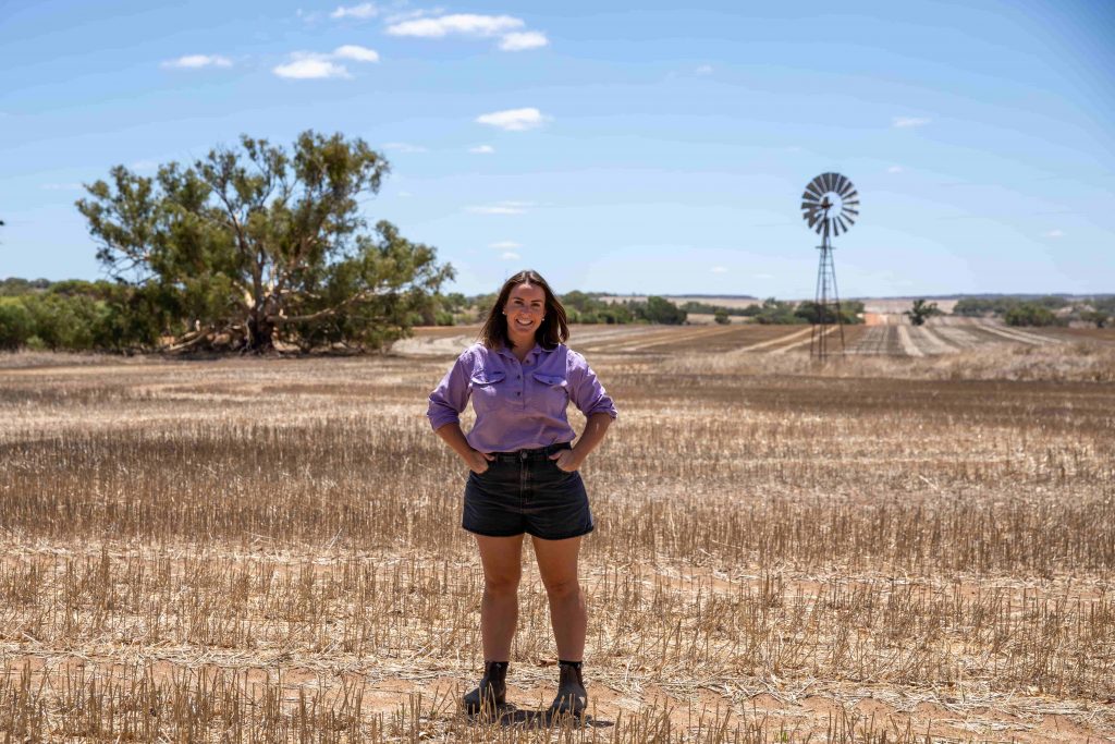 VisibleFarmer's tweet image. “I’ve been to 70 countries in the world, got a degree, I’m not just someone who has fallen into this career. It’s been quite a calculated move to come back into agriculture &amp;amp; it’s not a ‘backwards’ industry." - Rebecca Kelly 💪👩‍🌾 

zcu.io/TRw1 

#VisibleFarmer