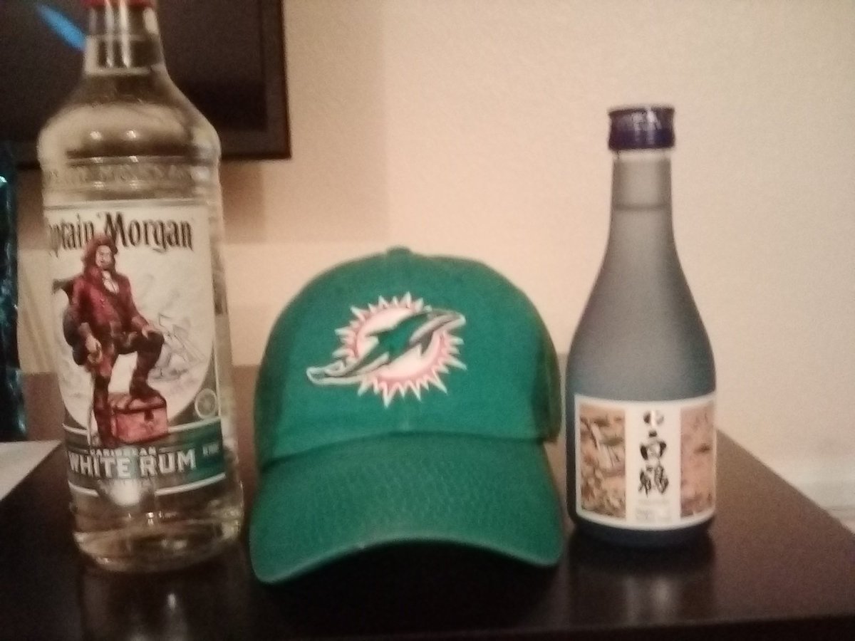 LexDiamonds7's tweet photo. Tonight's plans...Cheers, Salud, Kampai!! #FinsUp 🐬🐬 #TuaTime #InGrierWeTrust #InFloWeTrust https://t.co/L7VOpKReQu
