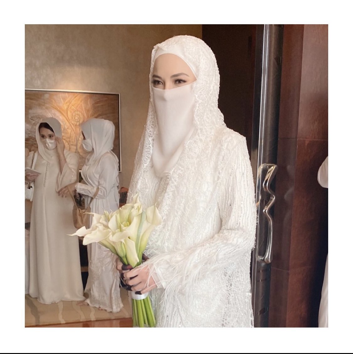 MyMeleTOP's tweet photo. Bangun bangun je, still tak boleh move on dengan wedding @neelofa &amp; Haris semalam. Cantik betul kannnn? 🤗 Adakah ini bidadari? #MeleTOP

Repost @sharman_yee @didiyanaehsan https://t.co/pxT7nVMBWk