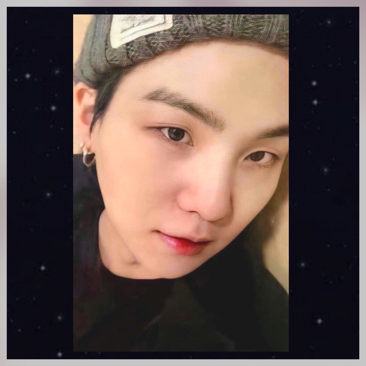 gorg1923's tweet photo. 🔅 #BTS Selcas 💜
🔅 #BE_Essential Edition Album Flo Event Photo-cards 📸💽 

@BTS_twt  @bts_bighit 

#BTS #방탄소년단 #KimNamJoon #KimSeokJin #MinYoonGi #JungHoseok #ParkJimin #KimTaehyung #JeonJungkook #RM #JIN #SUGA #JHOPE #JIMIN #V #JK  #BTSSelcas #BTS_BE #BE #BE_Essential https://t.co/c0OmoIJZSt