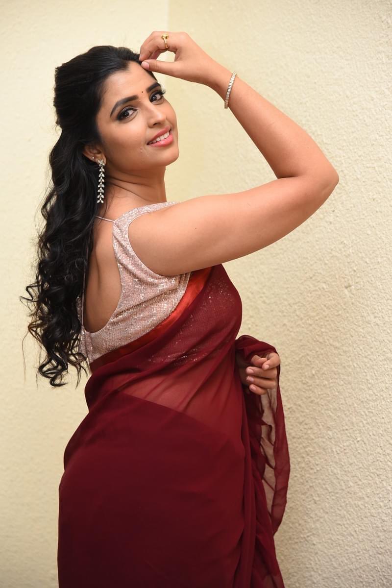 Anchor Syamala Latest Hot Photos, Hot Shyamala Telugu collections iiQ8