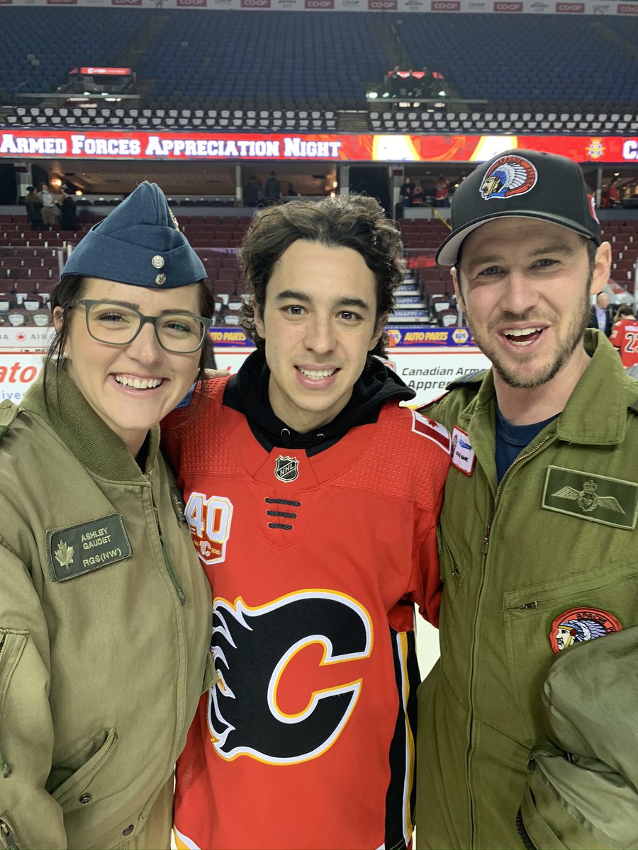 ashlegodebt's tweet photo. Would rather be in the @YYCSaddledome tonight cheering on the @NHLFlames for the mil appreciation game like I have been for the last 2 yrs, but @hockeynight will have to do until we can be back in the dome! 🇨🇦 #goflamesgo https://t.co/GhXAU8ZbMH