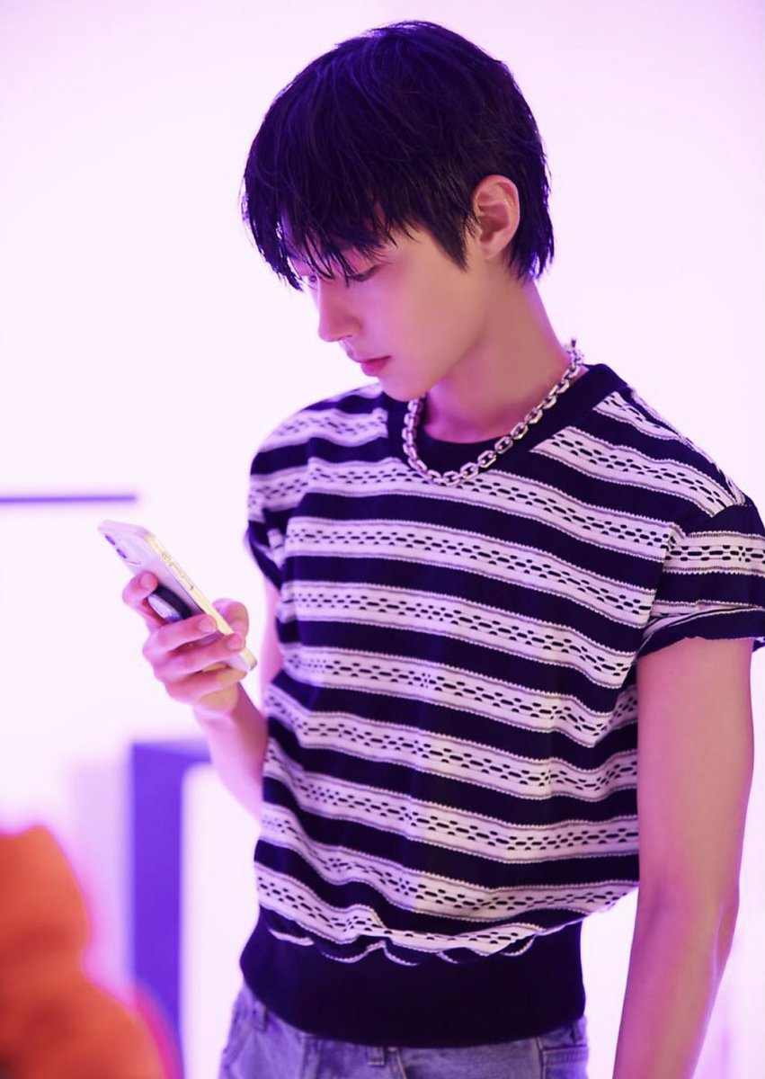 inyouppics's tweet photo. he’s so hot https://t.co/bxmMVZvwRu
