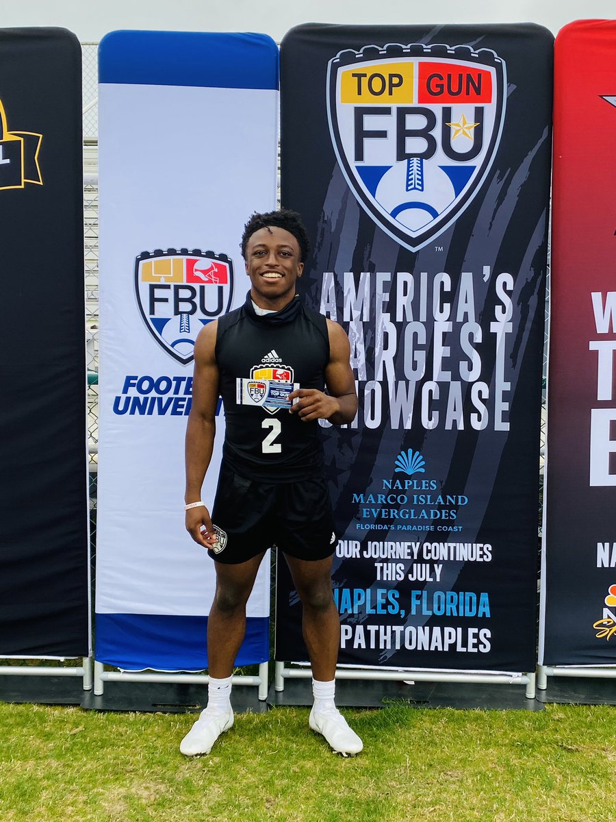 ms_bennett31's tweet photo. @26Djack had a great day @FBUcamp in Pensacola today! Earned invite to Top Gun Showcase in Naples, FL! @NFC_Football @ErnieSims34 @BigErnie29 #myrunningback #eaglefootball ๐ฆ
https://t.co/Rt3iHo3BCO