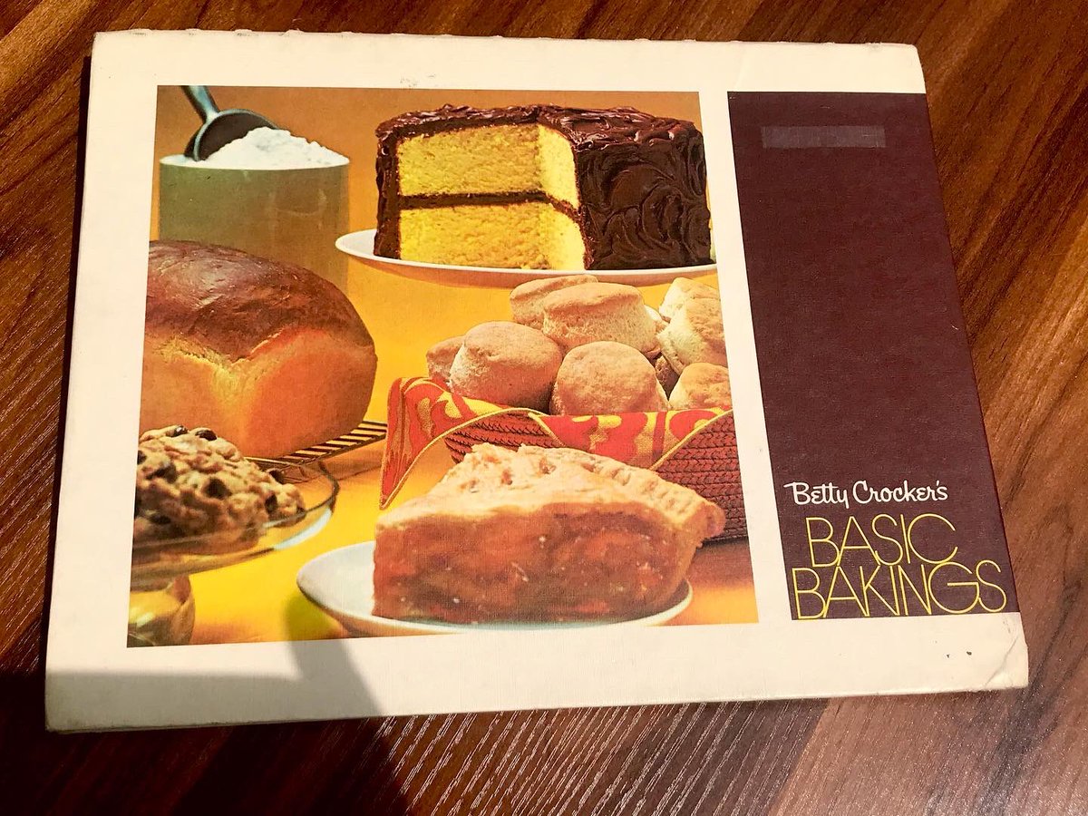 ShopessentialsN's tweet photo. Shop Betty Crocker’s basic bakings🛒
If you have never baked before or if you have baked for years but would like a little refresher course or the answer to a particular baking problem-this book is for you.🤩🛒
#bettycrockercookbook #basicbaking #bettycrockerrecipe https://t.co/Us8hdyVBZT