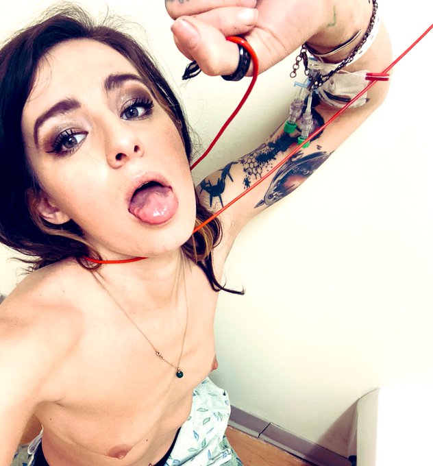 sexy_avery