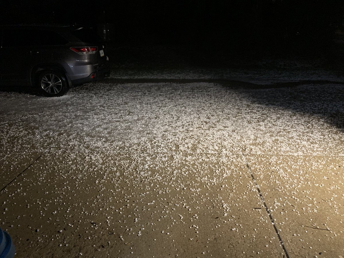 stpindy's tweet photo. Quarter sized hail in Springmill Ponds in Carmel. @WTHRcom https://t.co/qr827ghd08