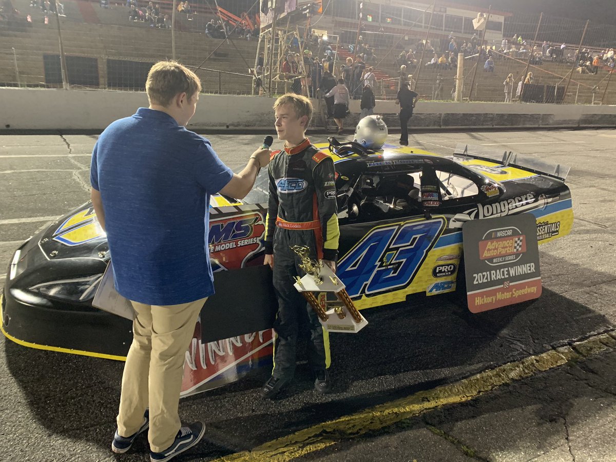 Dan Hodgdon tweet media