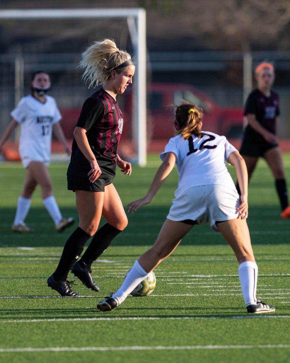 HenryHueyPhoto's tweet photo. Jordan Doss had the first RRHS goal. Round Rock Lady Rock soccer with a bi-district win over Austin High, 7-1 at home 3/26/2021.  @RR_Girls_Soccer @DragonNationRR @varsity_news @RRLeaderSports @FanstandATX @ihsfan @AthleticsRRISD https://t.co/pRJHOZTP5M