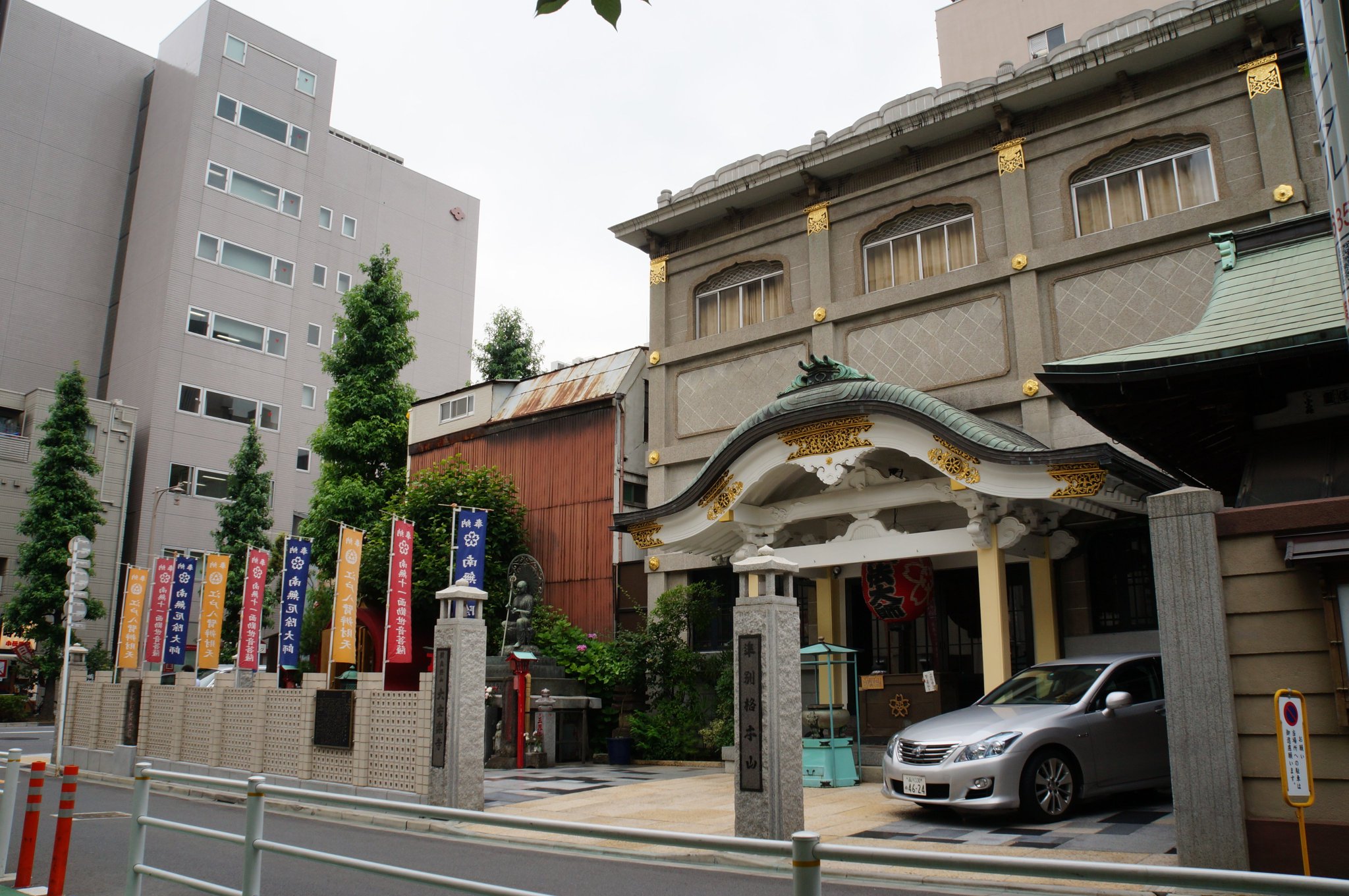 かしまし歴史チャンネル 安政元年4月6日 ペリー艦隊に密航しようとして失敗した吉田松陰に連座し佐久間象山が伝馬町 牢屋敷に投獄されました 象山は取り調べの際に堂々と開国の持論を述べて相手を煙に巻きましたが 結局江戸の塾も閉めて松代に蟄居させ