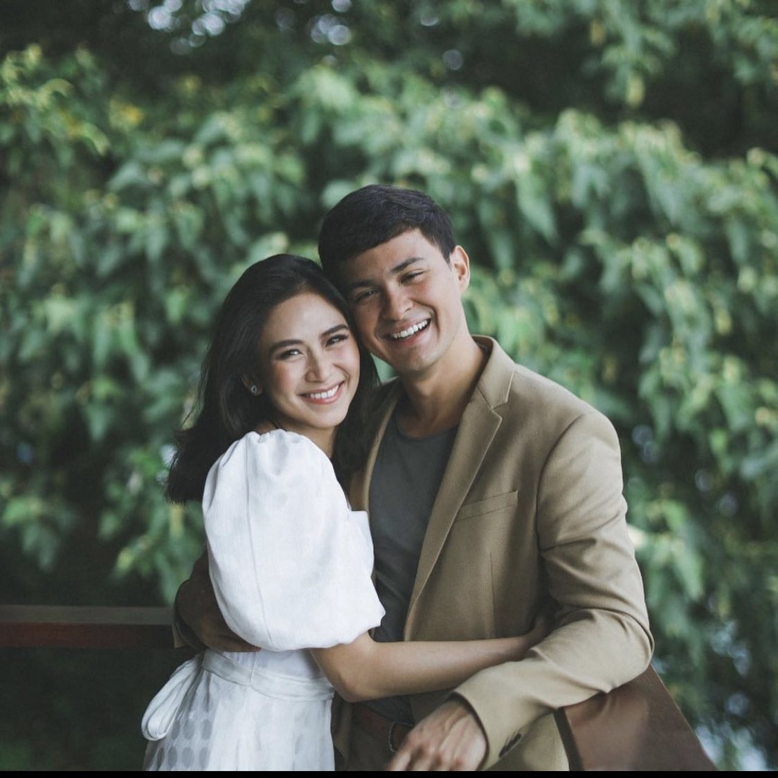 ashersbb's tweet photo. omhdufkshcuskdk i love u both sm pls 😭💛 https://t.co/eqidaTffFf