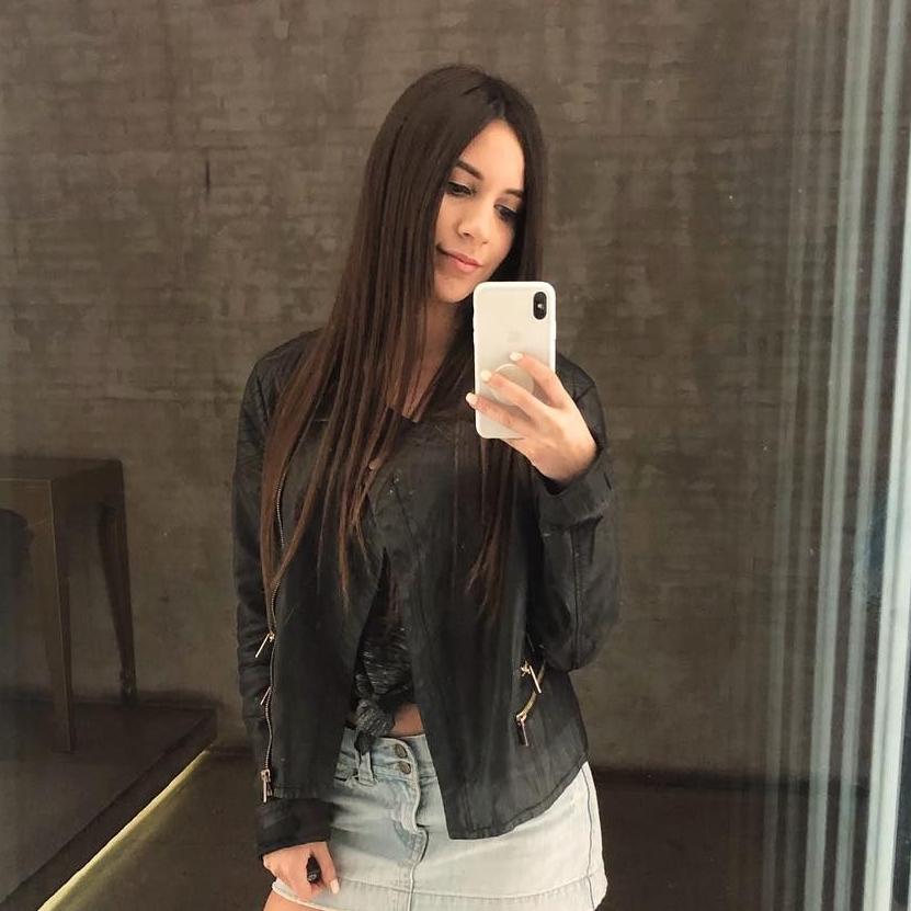 OmarOmenos's tweet photo. 💗💛💗 No quiero que me llamen princesa,la palabra mujer me define perfectamente 💗💛💗 https://t.co/e63maTHrDH