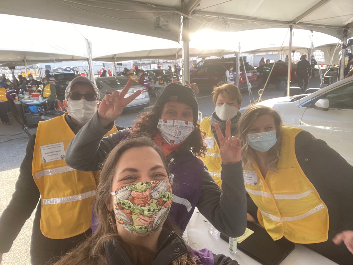 Raven_Mockers's tweet photo. @GovChrisSununu making a difference at NHMS-Lane 5-the party lane #CovidVaccine https://t.co/Gqr8LCFK2a
