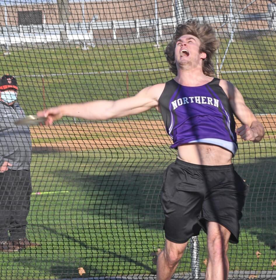 NHSTrackXC's tweet photo. Jon Barrett set a new school in the Discus yesterday with a throw of 175'9" Great Job Jon!!
📸Curt Werner https://t.co/9HXqmg5bEn