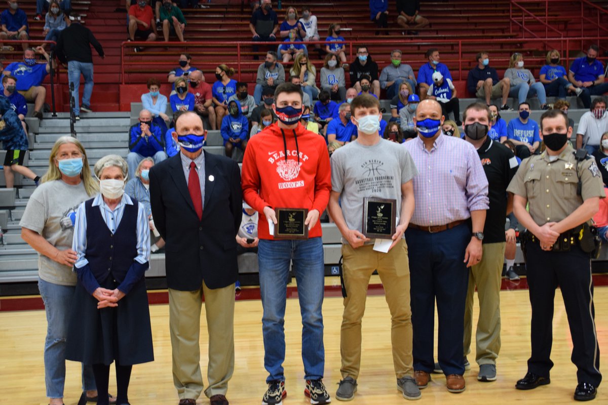 JohnPHerndon's tweet photo. Congrats to Jackson Snodgrass of Anderson County, Trevor Hardin of Henry County and Lucas Hornback of Spencer County (absent). They were honored as recipients of the James "Cornbread" Stethen scholarship from 8th Region Officials at the Eighth Region final tonight. https://t.co/I7USC9BVVn