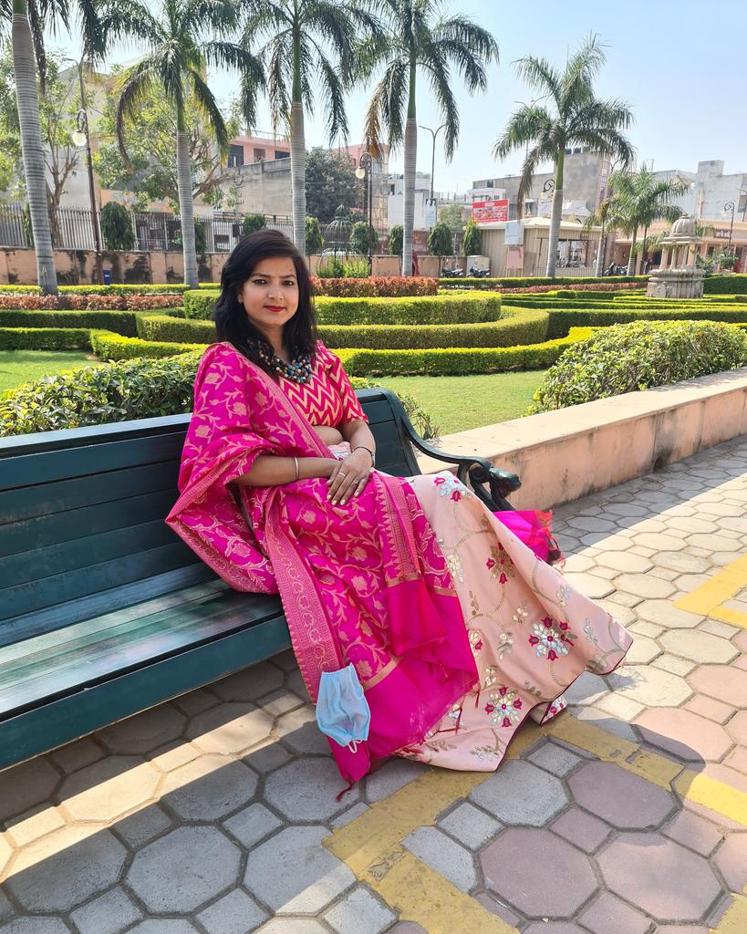 Sonamsh60788391's tweet photo. Happy holi all of u #sonamsharma0078 #Holi #Temple #film #faishion #Jaipur #Mumbai https://t.co/SO3Y245TUc