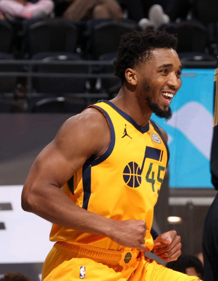 Donovan Mitchell’s last 6 games:

35 PTS - 2 REB - 7 AST
35 PTS - 5 REB - 6 AST
27 PTS - 6 REB - 7 AST
30 PTS - 6 REB - 6 AST
31 PTS - 5 REB - 6 AST
42 PTS - 4 REB - 6 AST