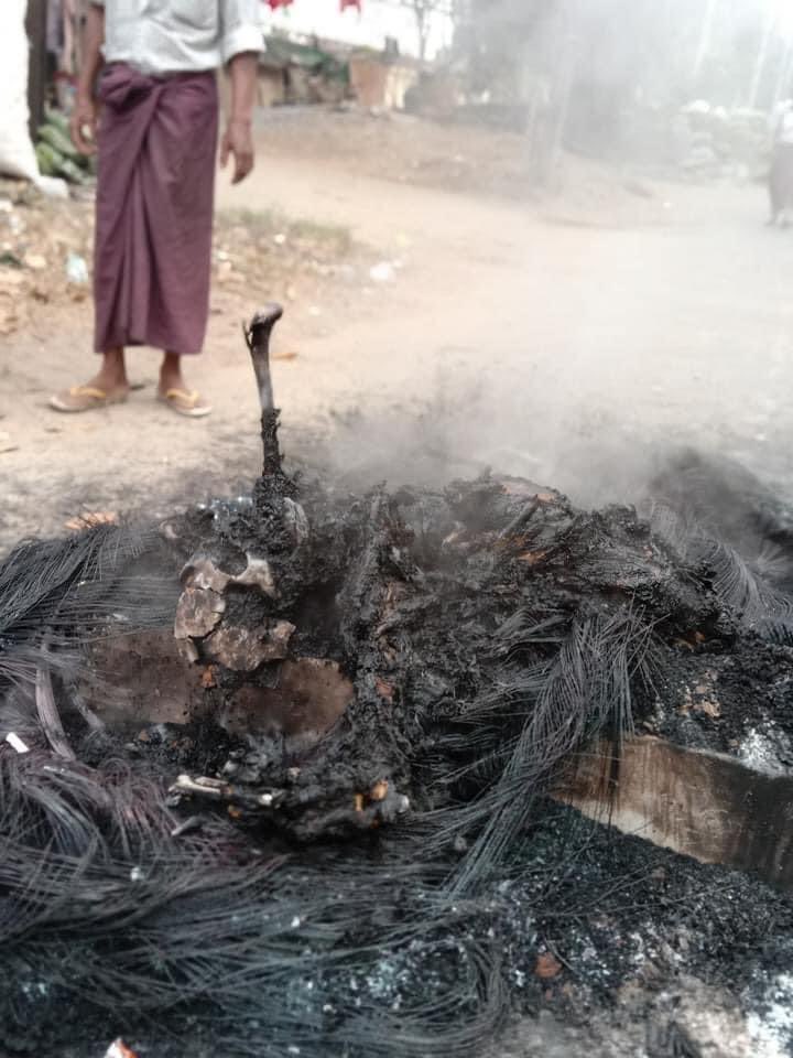 myat_pai's tweet photo. The locals found out this morning that a man was shot dead and set on fire at the west end of 19th Street, Mandalay, last night. The victim's name is Aye Ko. 

JUNTA MASSACRE
#Mar28Coup
#WhatsHappeningInMyanmar
#InternetShutdown https://t.co/SdMpGss9gd
