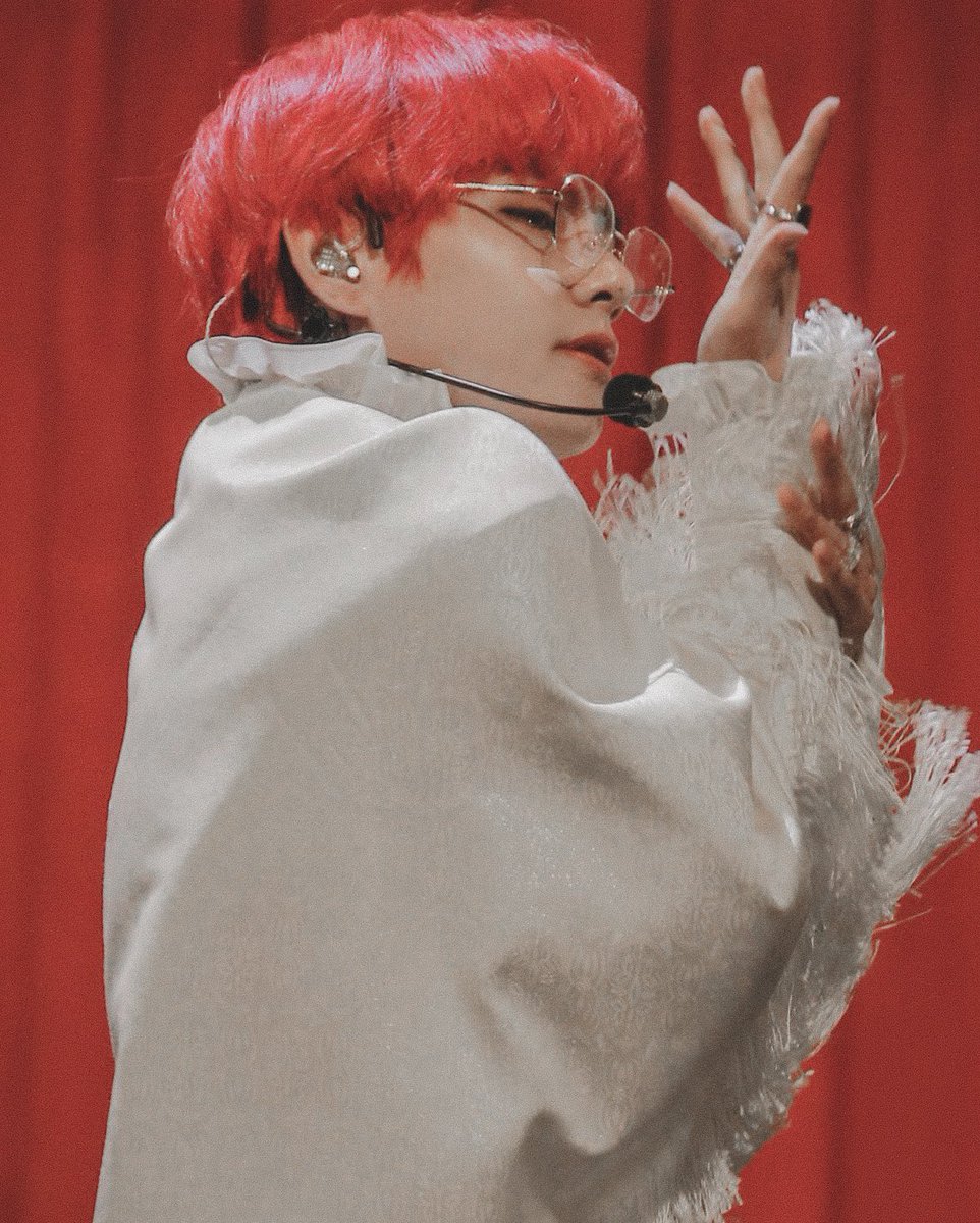 BORAHAET_M's tweet photo. KIM TAEHYUNG cherpa!! Actualiza!! Da seรฑal de vida, por favor ๐.
#KimTaehyung #Vcute https://t.co/vPxCyXL0iB